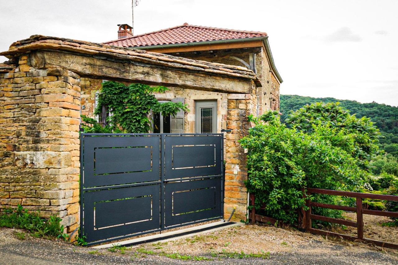 Le Clos Des Pierres Rouges Burgy Esterno foto