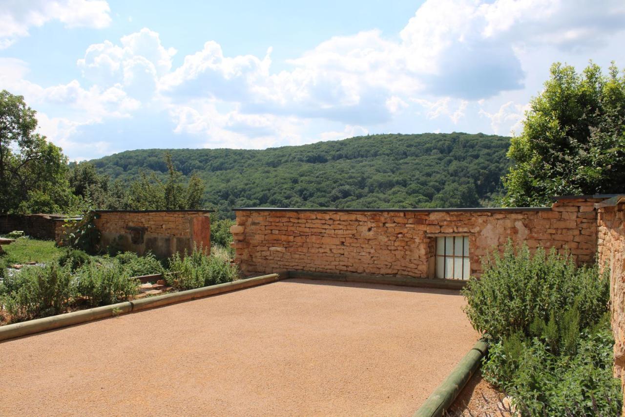 Le Clos Des Pierres Rouges Burgy Esterno foto